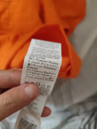 Camiseta naranja manga abullonada Talla XS