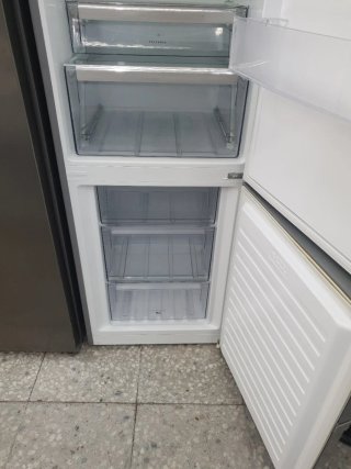 NEVERA AEG  garantía y transporte