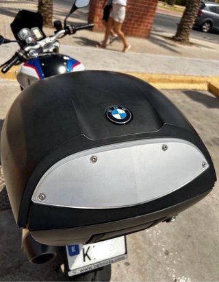 BMW F800R 2018 + baúl original