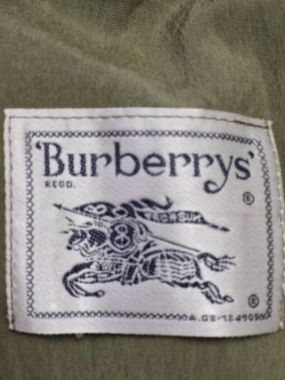 Conjunto 3 piezas Burberrys falda  chaqueta y blus