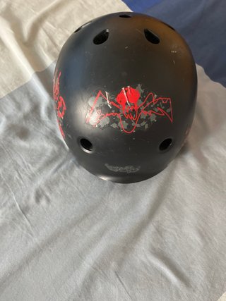 Casco y muñequeras Oxelo