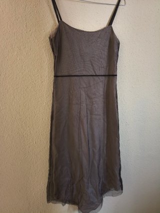 Vestido lencero midi con pedrería
