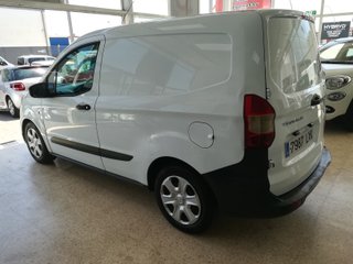 Ford Transit Courier 2022