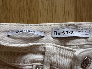 Pantalon largo tejano high rise skinny Bershka