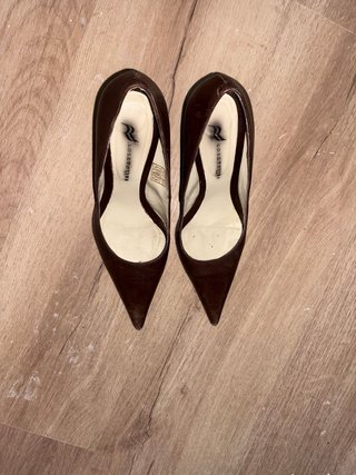 Zapatos de tacón marrones