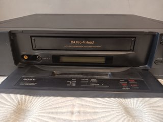 SONY SLV-E50. videograbador VHS de alta gama.