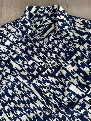 Camicia donna fantasia blu e bianca
