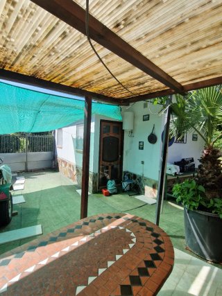 Casa de campo con apartamento y terreno