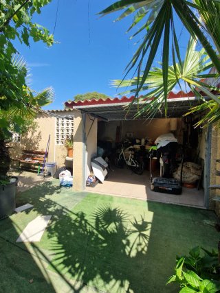 Casa de campo con apartamento y terreno