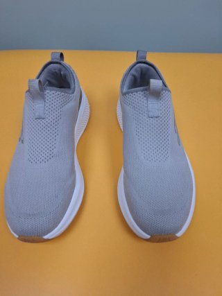 Zapatillas Skechers Gris y Blanco