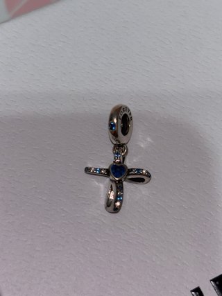Conjunto Pandora Corazón y Cruz Azul
