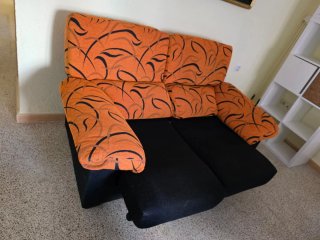 Sofá dos plazas como nuevo