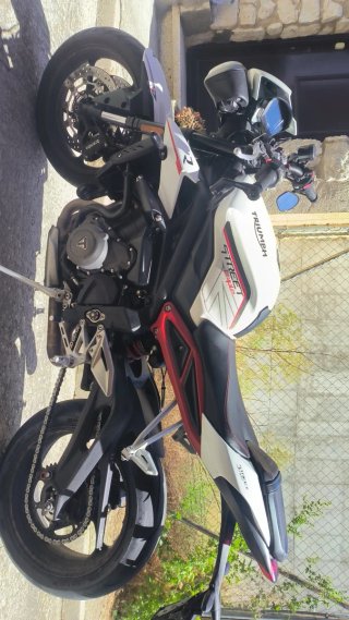Triumph Street Triple 765R