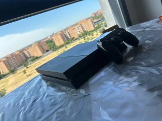 PS4 500GB + 1 Control + 3 Juegos