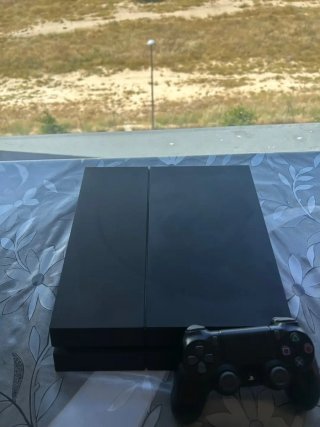 PS4 500GB + 1 Control + 3 Juegos