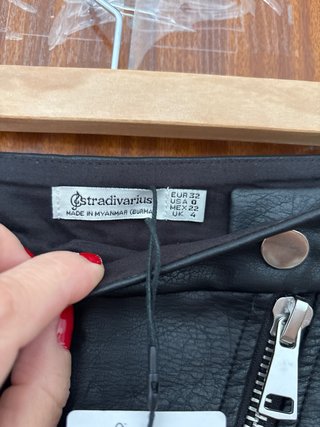 STRADIVARIUS, Talla 32, NUEVA