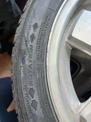 Ruedas 255/40ZR17 para furgoneta. Unidad 50€
