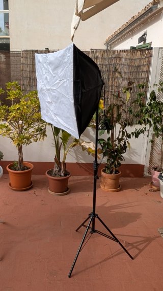 Set iluminación foto/vídeo con softbox y trípode