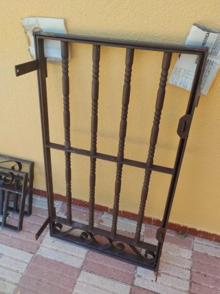 Reja de hierro forjado decorativa