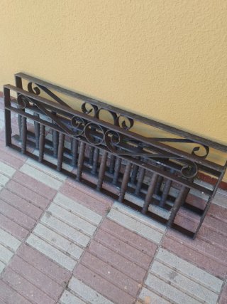 Reja de hierro forjado decorativa