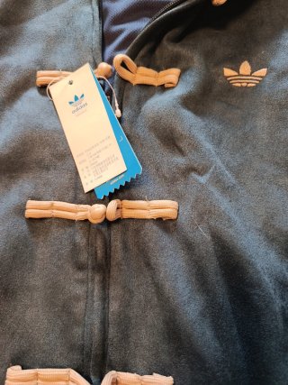Chaqueta Adidas estilo oriental