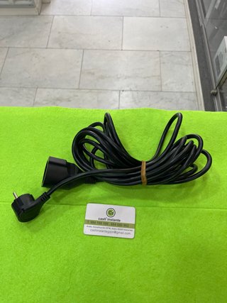 Cable alargador con enchufe y base