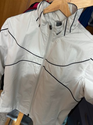 Chaqueta Cortavientos Nike Gris