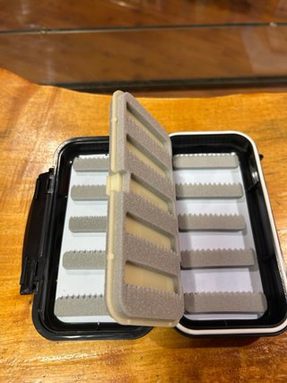 Caja de 48 Moscas Secas Pesca trucha