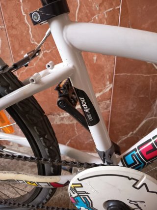 Bicicleta infantil blanca