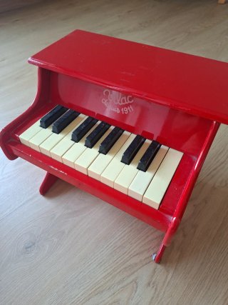 Piano de juguete Vilac rojo