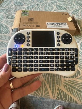 Mini teclado inalámbrico con touchpad