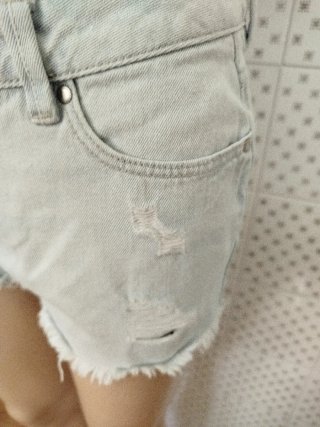 Pantalones cortos vaqueros desgastados talla s c&a