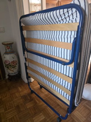 Cama plegable 90 ikea, poco uso