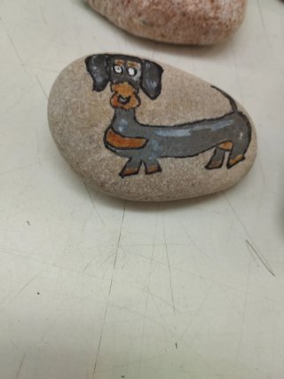 Piedras decoradas a mano