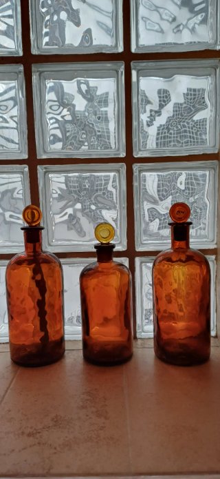 Botellas de farmacia ámbar con tapón