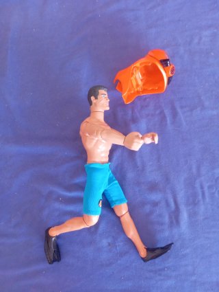 Action Man con casco buceador