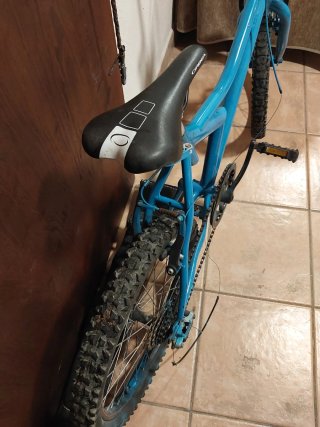 2 Bicicleta de mujer y otra de niño de