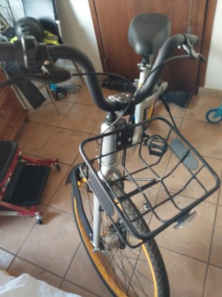 2 Bicicleta de mujer y otra de niño de