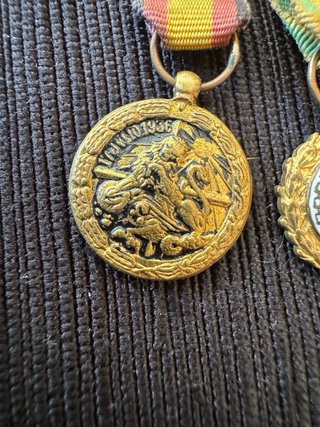 Barra de medallas militares españolas vintage