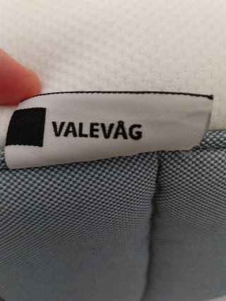 Somier tapizado Lyngor y colchón Valevag Ikea