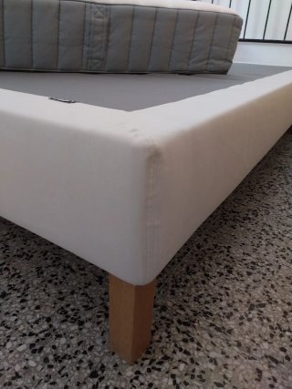 Somier tapizado Lyngor y colchón Valevag Ikea