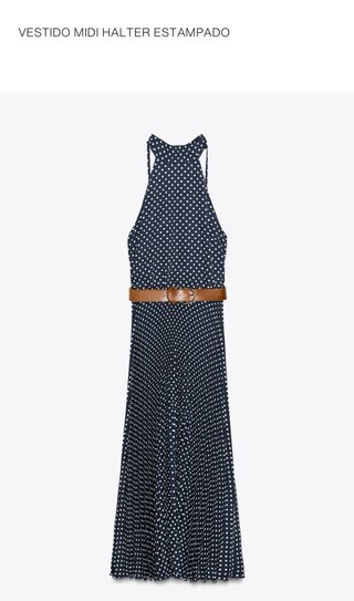 Vestido azul de lunares y cinturón
