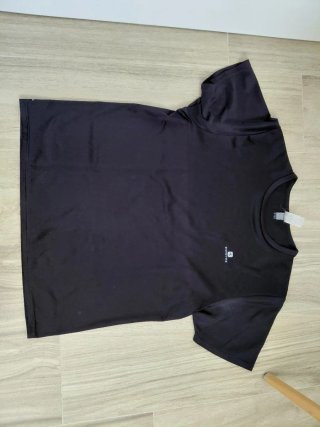 Camiseta deportiva DOMYOS negra