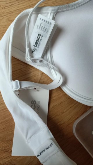 Sujetador Women Secret blanco Push up.Sin estrenar