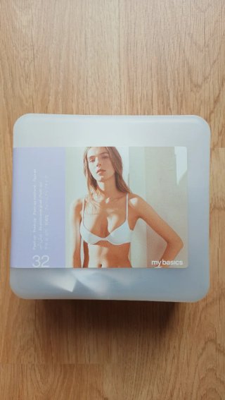 Sujetador Women Secret blanco Push up.Sin estrenar