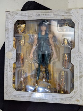 Myth Cloth Acuario Camus 2004