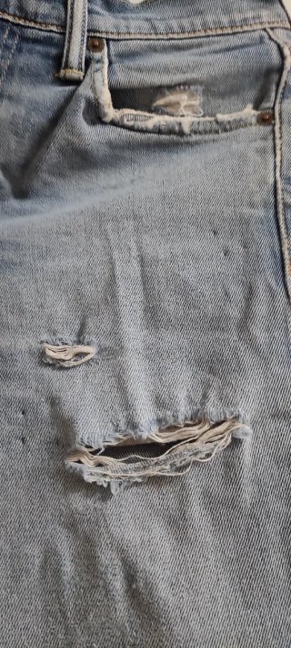 Vaqueros hombre desgastados