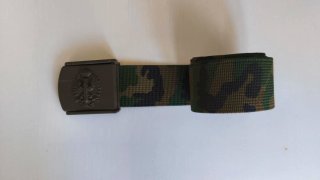 Traje de campaña camuflaje + cinturón