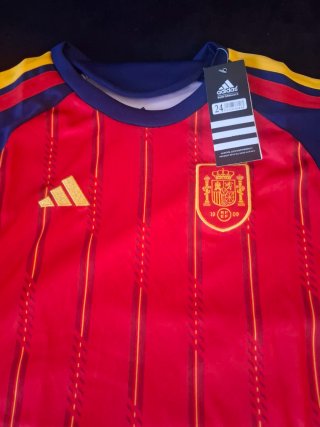 Equipación niño España Adidas