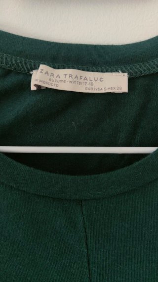Conjunto 2 camisetas cortas cruzadas manga larga.